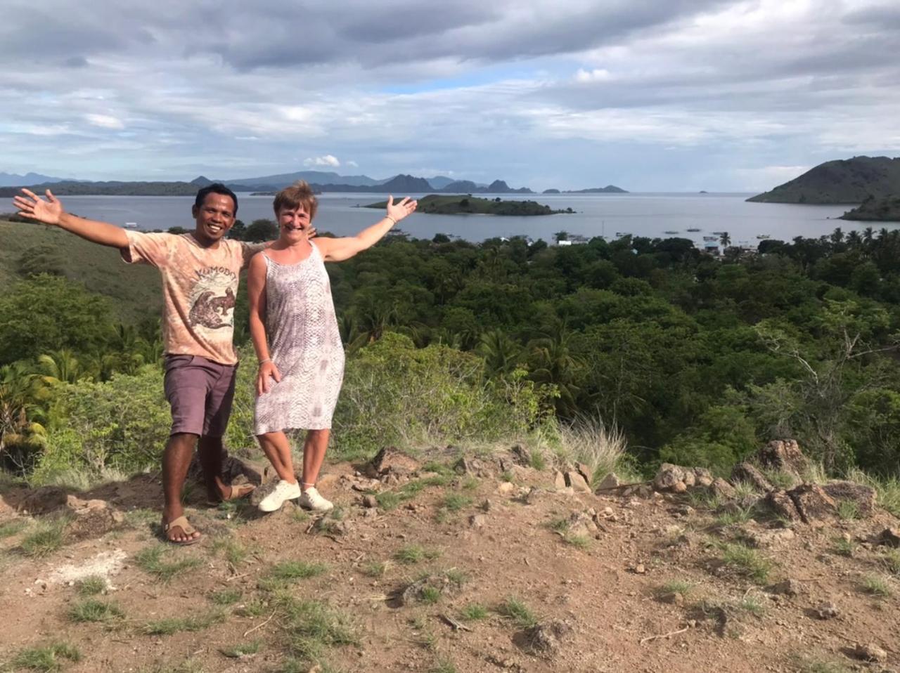 Ora Komodo Home Stay Экстерьер фото