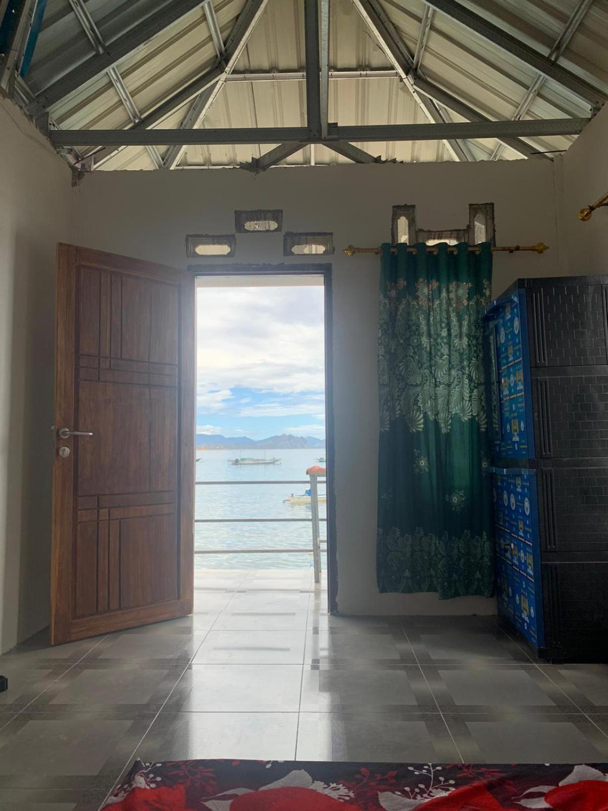 Ora Komodo Home Stay Экстерьер фото
