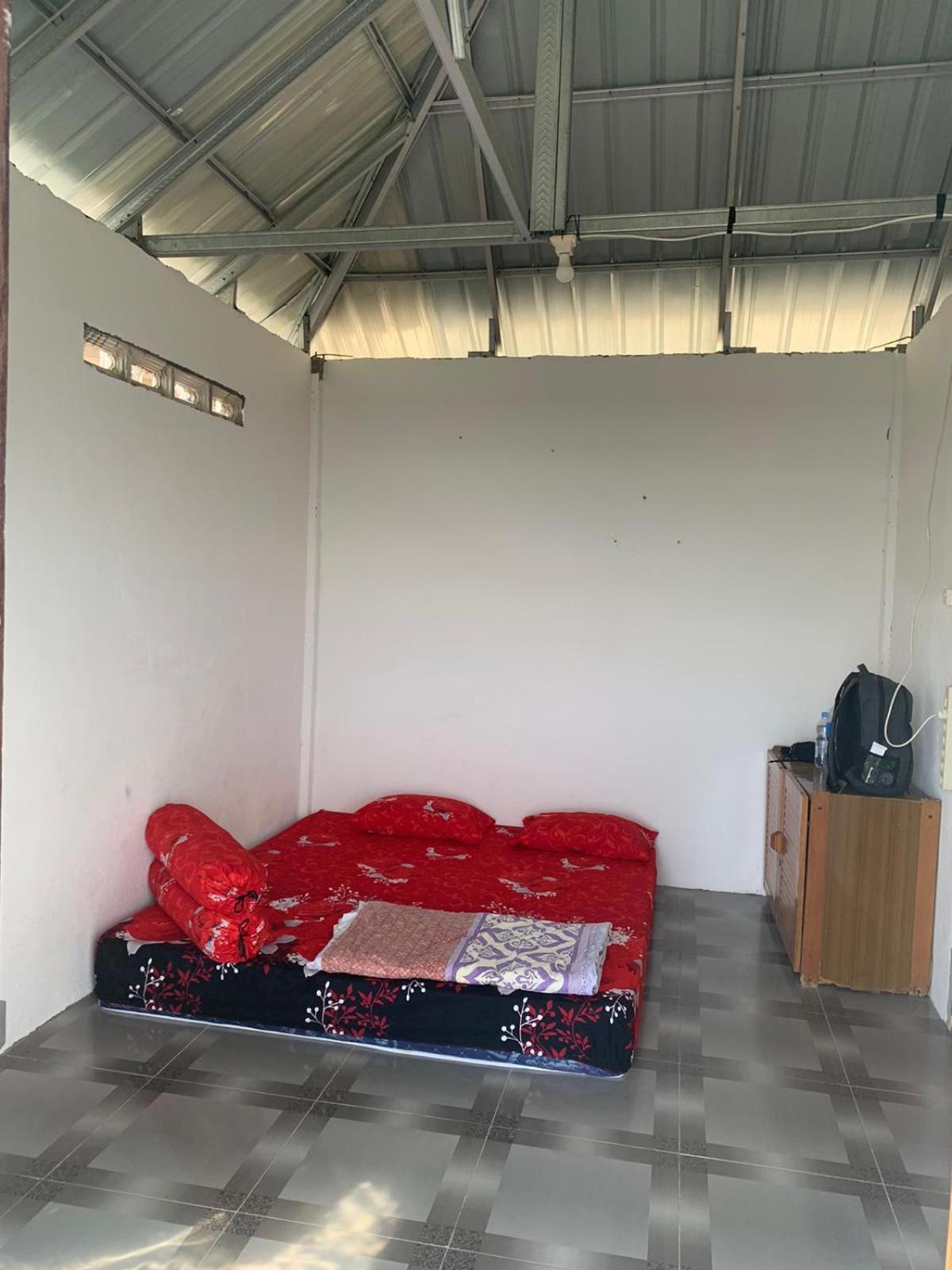 Ora Komodo Home Stay Экстерьер фото