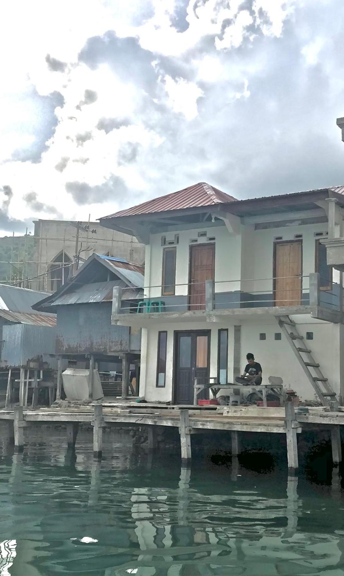 Ora Komodo Home Stay Экстерьер фото