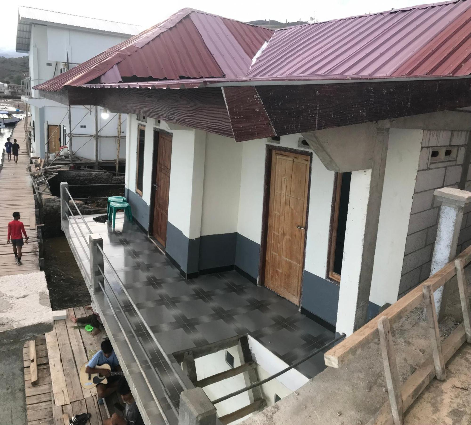 Ora Komodo Home Stay Экстерьер фото